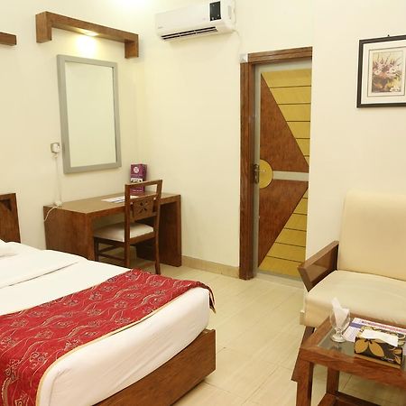 The Grand Regency Hotel Bahawalpur Buitenkant foto