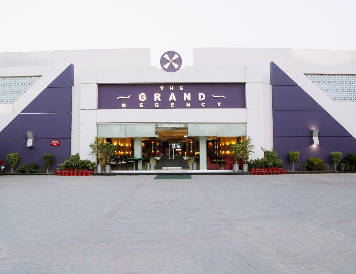 The Grand Regency Hotel Bahawalpur Buitenkant foto