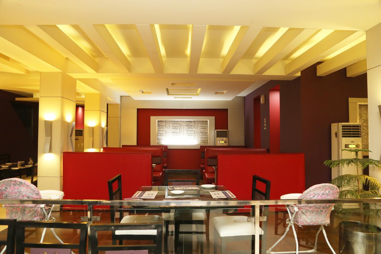 The Grand Regency Hotel Bahawalpur Buitenkant foto